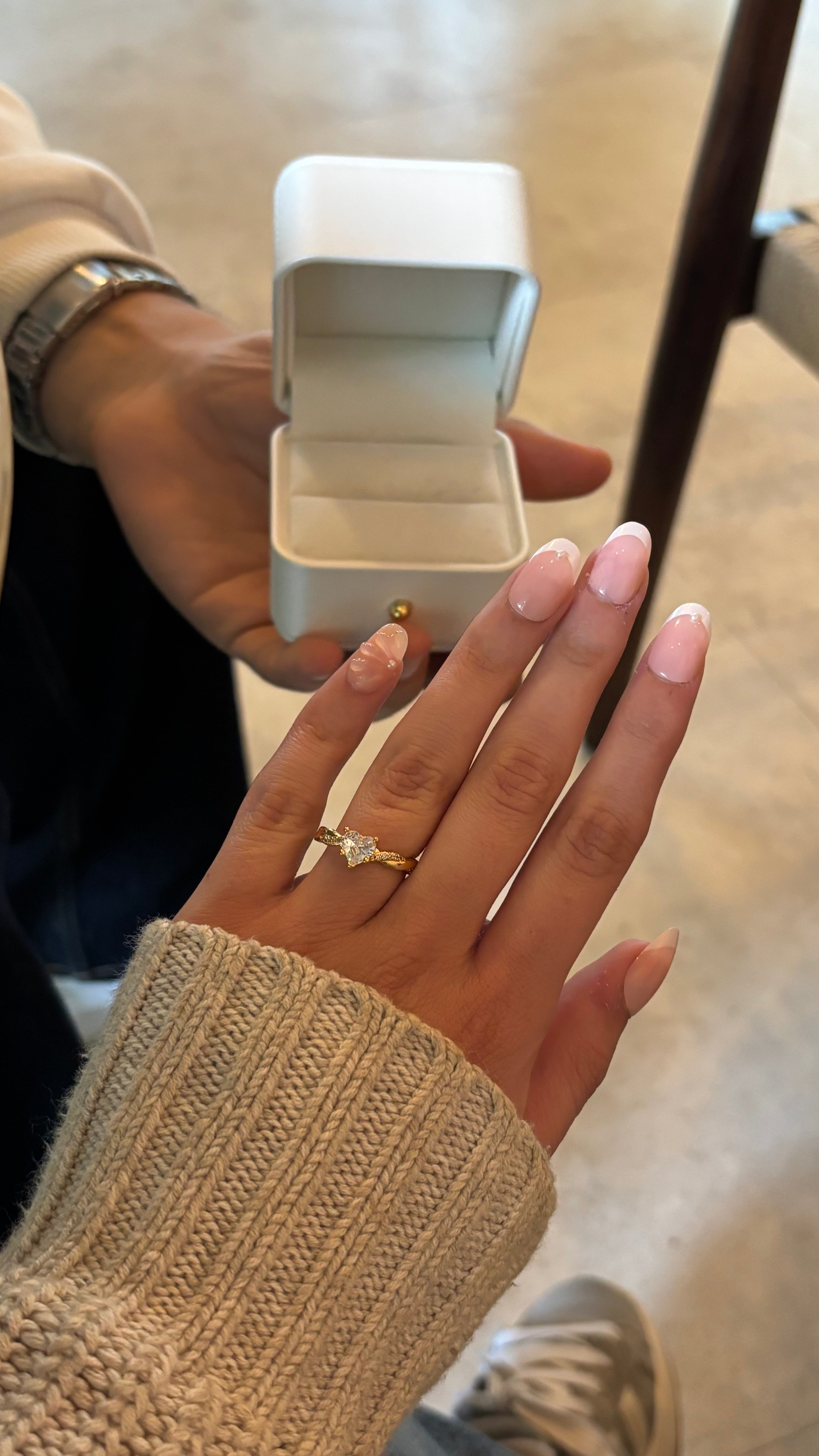 REVÔ AMOUR GOLD