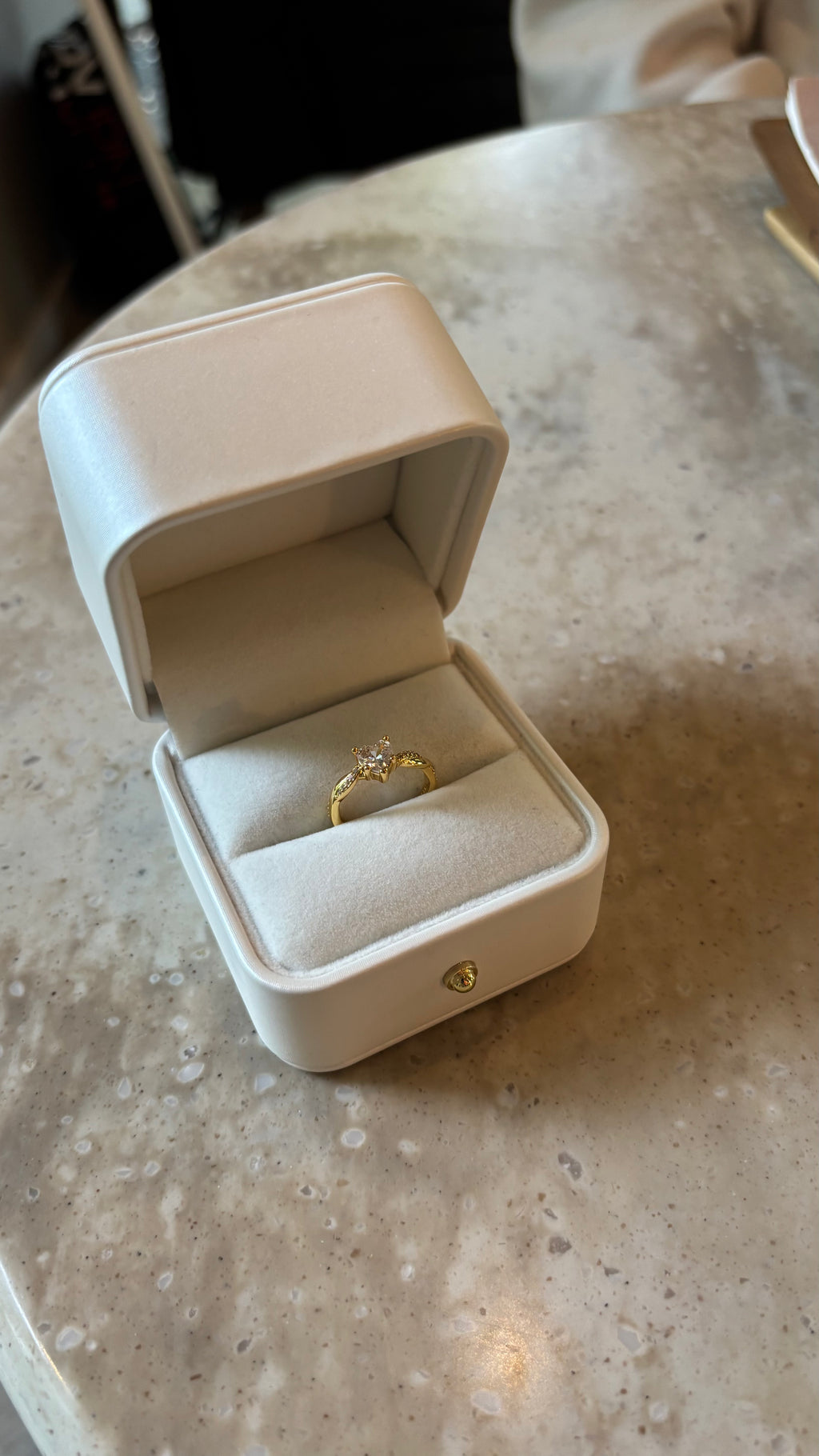 REVÔ AMOUR GOLD